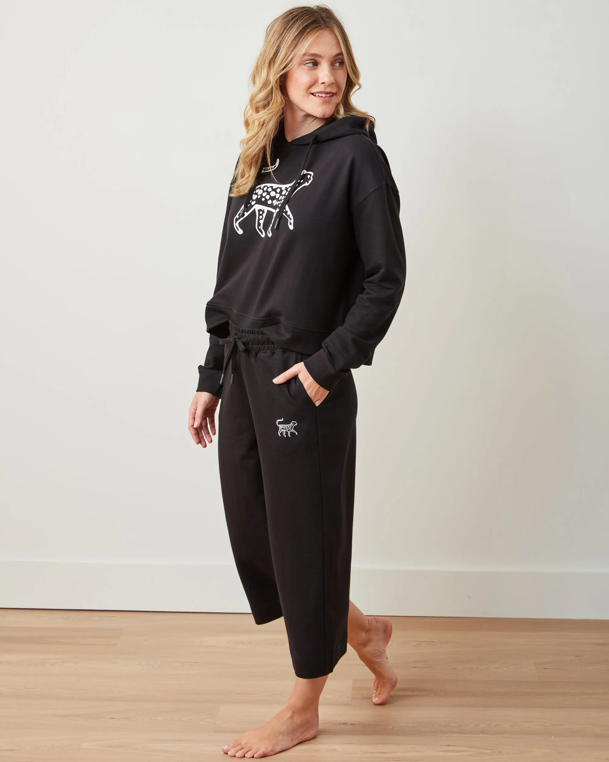 Black - Down Time Cropped Sweatpants - Cropped Sweatpants