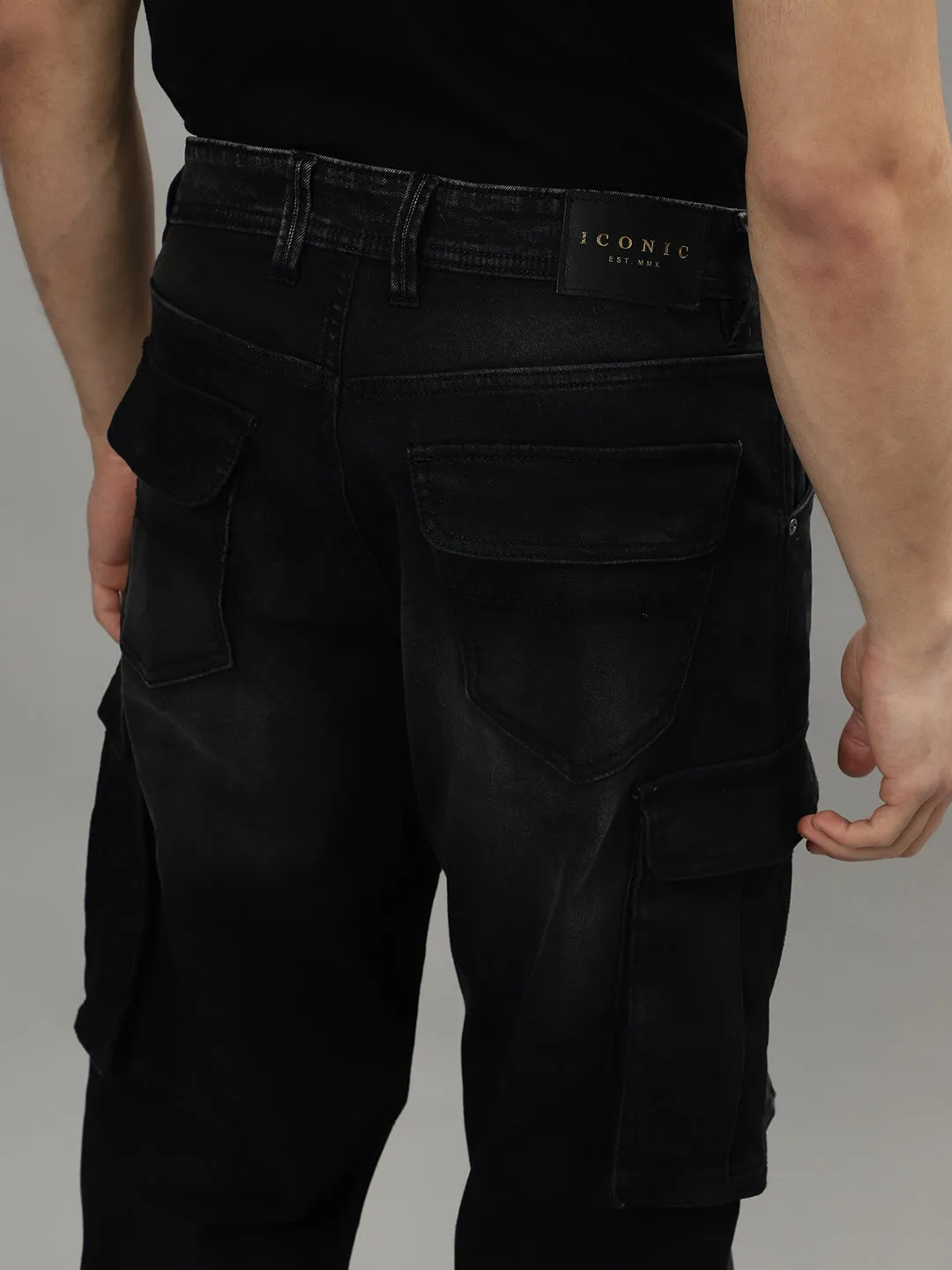 Iconic Men Black Solid Regular Fit Mid-Rise Jeans