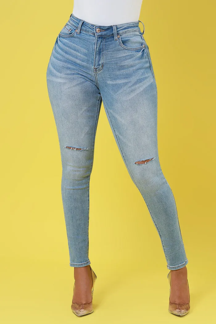 Side To Side High Rise Distressed Hourglass Skinny Jeans - Light Wash No.320