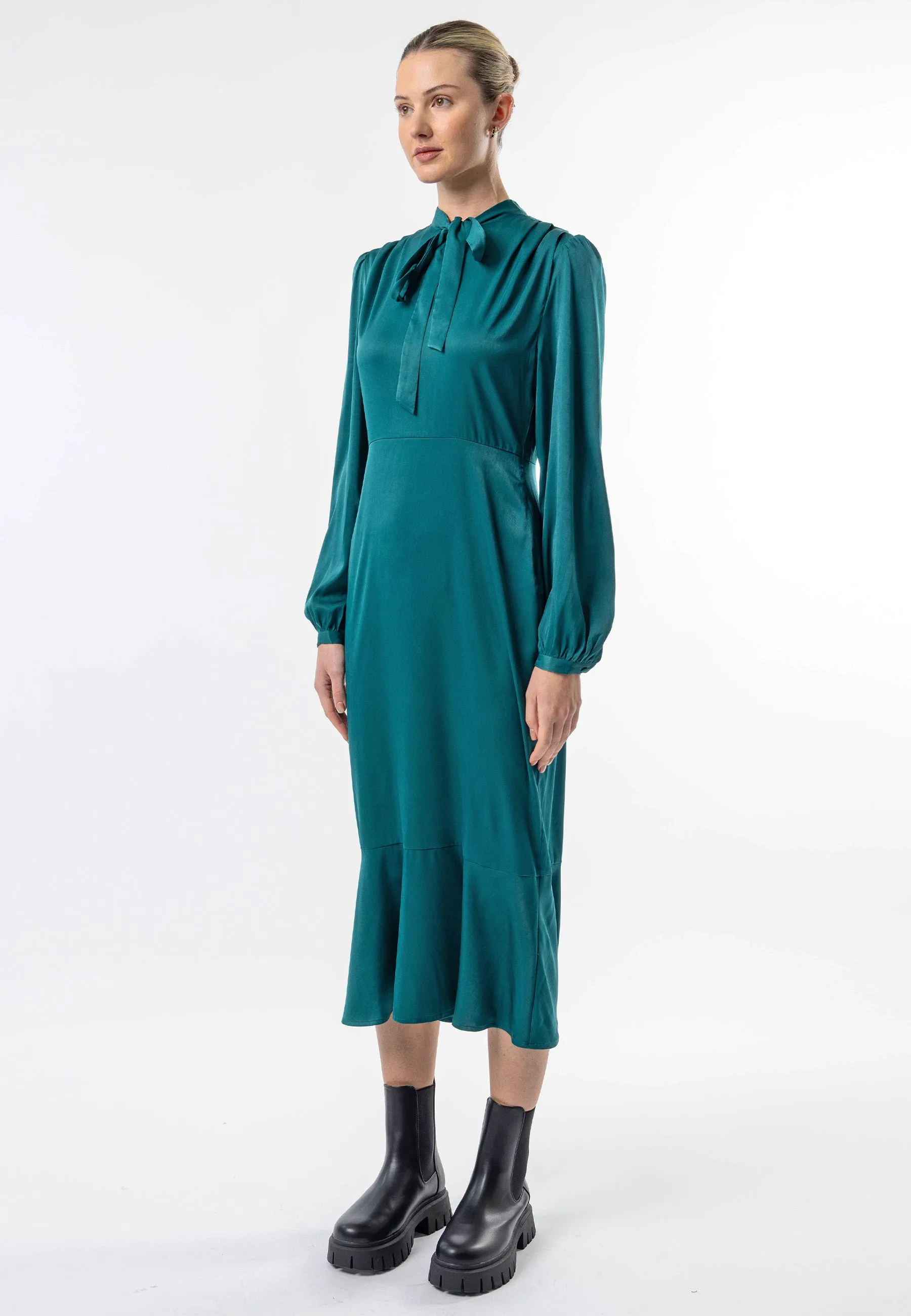 Tie Neck Satin Midi Dress in Green