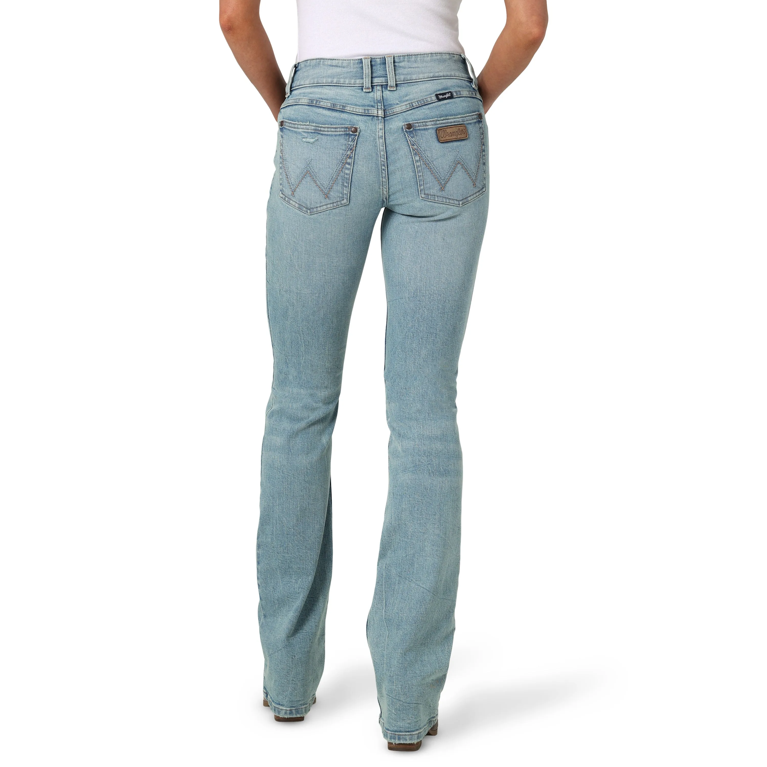 Women's Wrangler Retro Mae Jean in Light Distressed Stonewash Harper