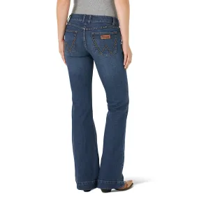 Wrangler Womens Mid Rise Mae Trouser Jean Faeleen